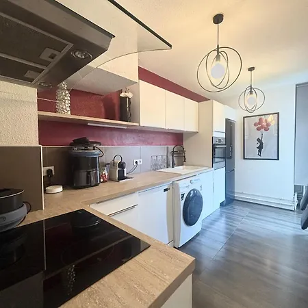 T3 Lumineux - Terrasse- Proche Des Grands Buffets Apartman