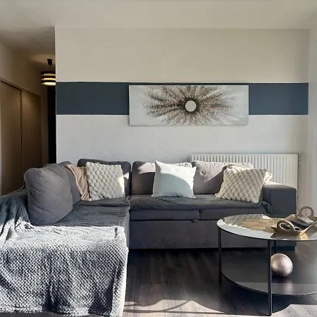 Apartman T3 Lumineux - Terrasse- Proche Des Grands Buffets